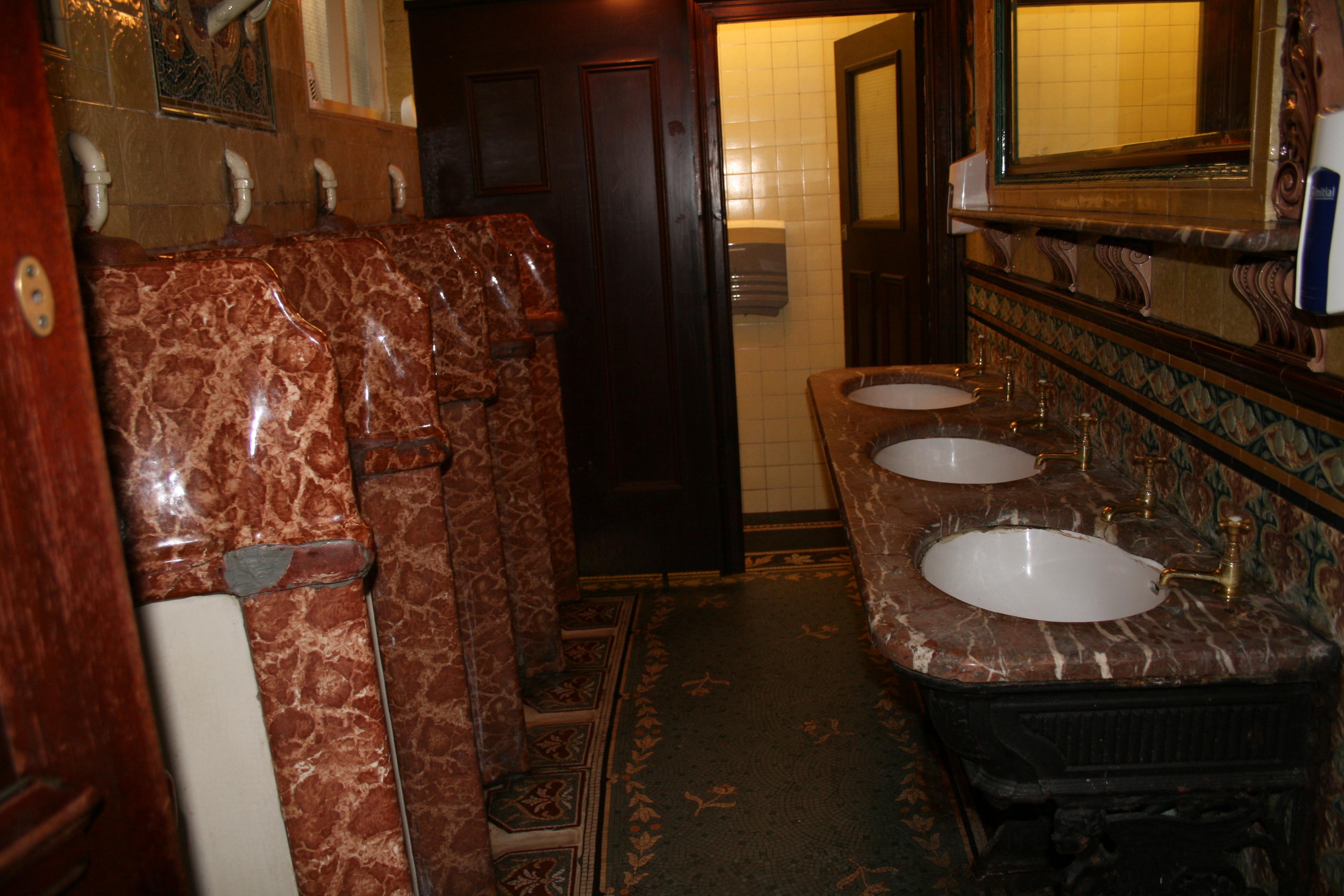 Men's lavvies at the Phil